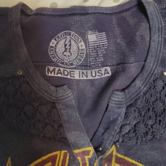 Affliction shirt sz sm - Picture 3 of 3